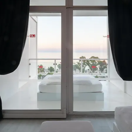 Su & Aqualand Hotel 5*