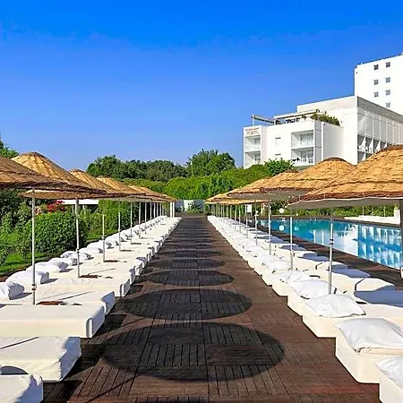 מלון Su & Aqualand 5*